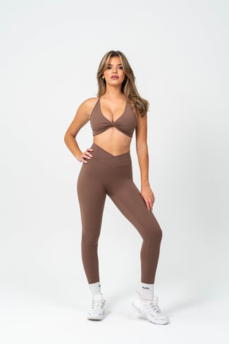 Serene V Front Essential Leggings