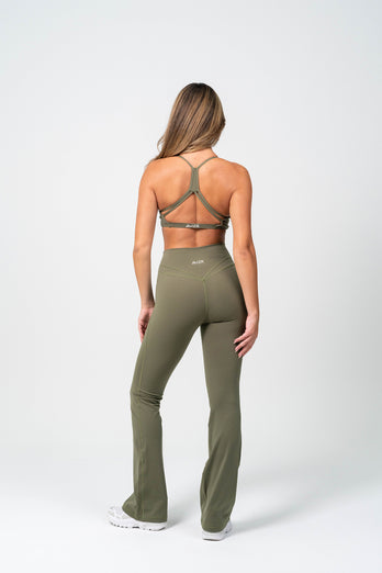 Serene V Front Essential Flares - Fern