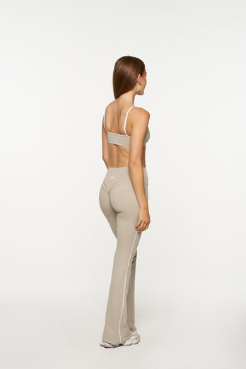 Essential Flares - Fawn & Pistachio