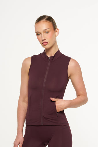 Nia Zip Up Pocket Vest - Wine